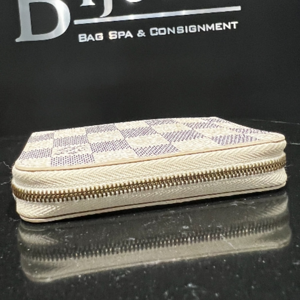 Louis Vuitton Damier Azur Zippy Wallet - Picture 8 of 9